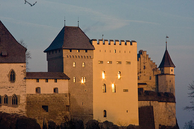 Schloss Lenzburg am Morgen