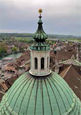 St. Ursen-Kathedrale und Stadthaus von Roll