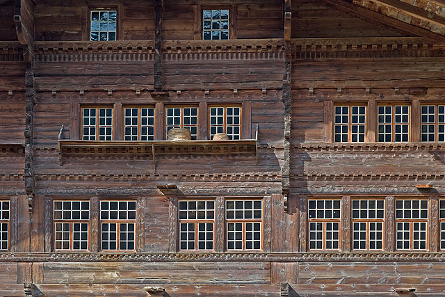 Erlenbach im Simmental, Agensteinhaus, Fassadendetail